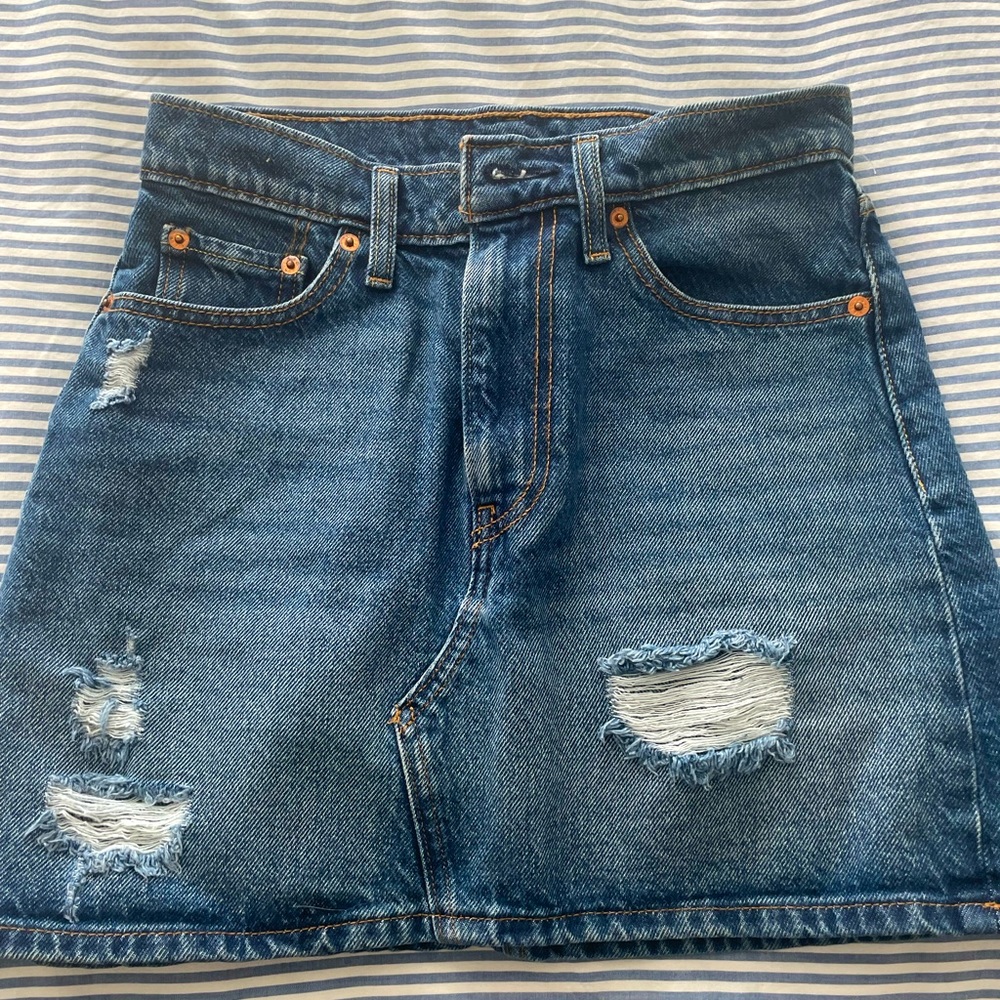 Levi’s denim skirt